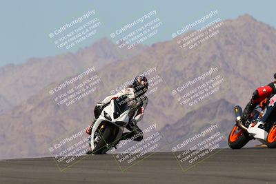 media/Oct-03-2022-Moto Forza (Mon) [[5f077a3730]]/Intermediate Group/Session 4 (Turn 9)/